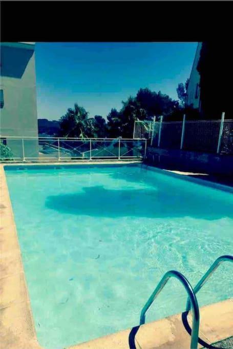 Appartement La Digue, 2 Chambres, Vue Et Piscine La Seyne-sur-Mer
